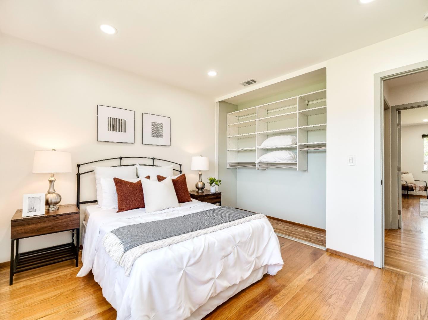 Detail Gallery Image 28 of 38 For 1067 Beaumont Dr, San Jose,  CA 95129 - 3 Beds | 2 Baths