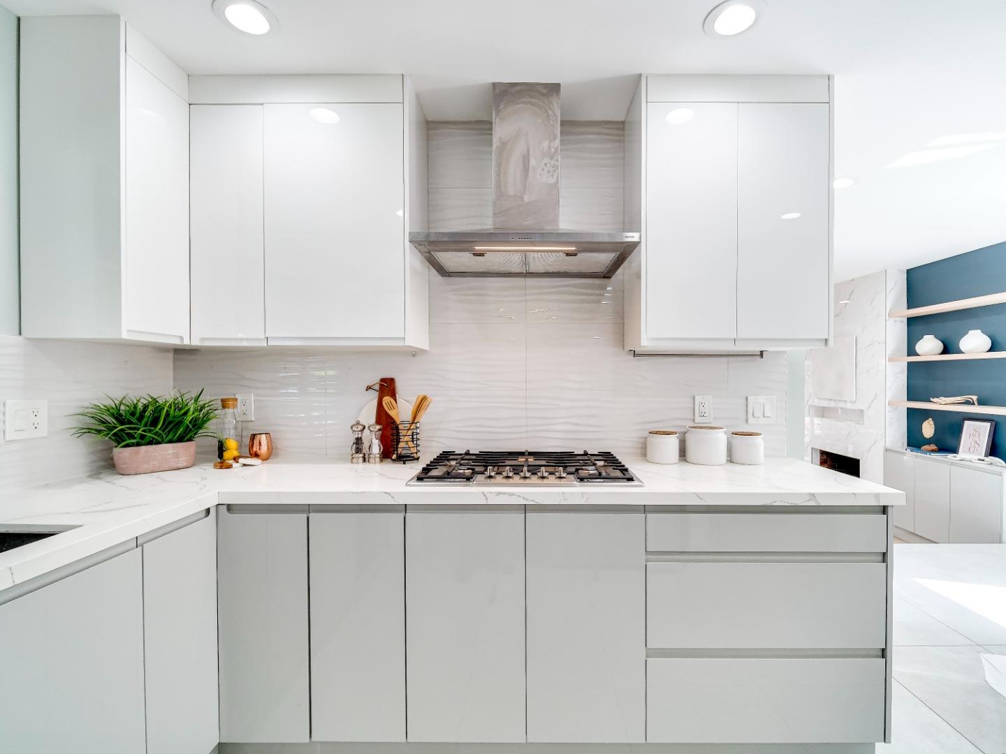 Detail Gallery Image 6 of 38 For 1067 Beaumont Dr, San Jose,  CA 95129 - 3 Beds | 2 Baths