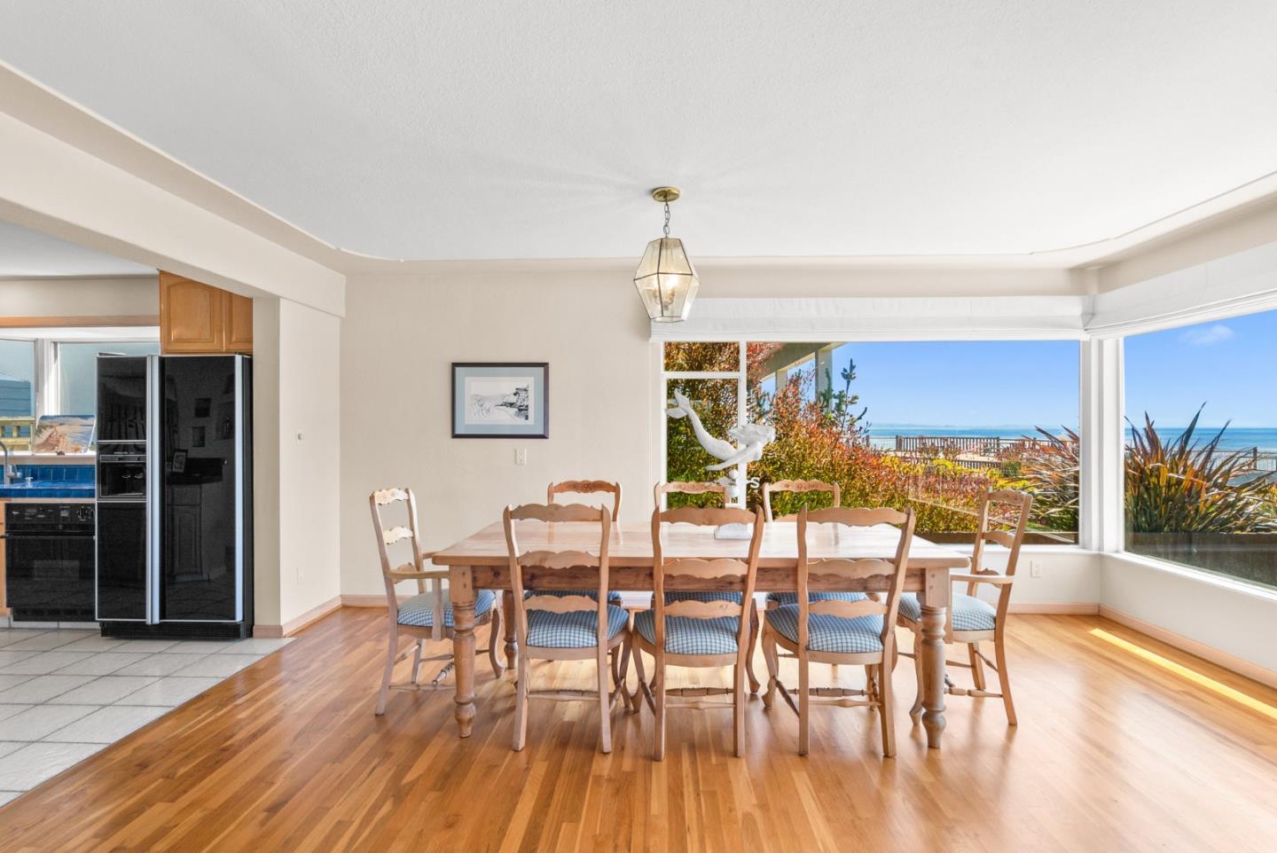 Detail Gallery Image 11 of 61 For 102 32nd Ave, Santa Cruz,  CA 95062 - 3 Beds | 2 Baths