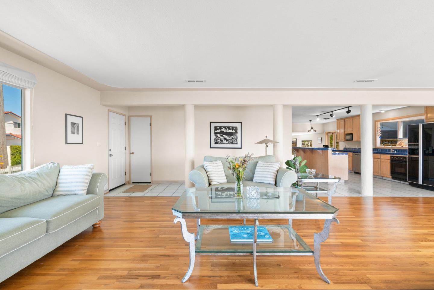 Detail Gallery Image 13 of 61 For 102 32nd Ave, Santa Cruz,  CA 95062 - 3 Beds | 2 Baths