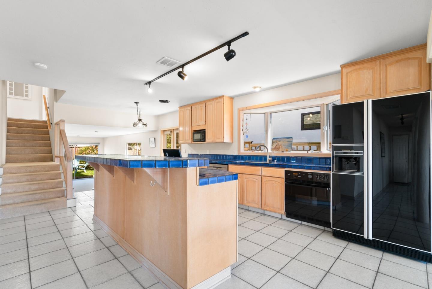 Detail Gallery Image 20 of 61 For 102 32nd Ave, Santa Cruz,  CA 95062 - 3 Beds | 2 Baths