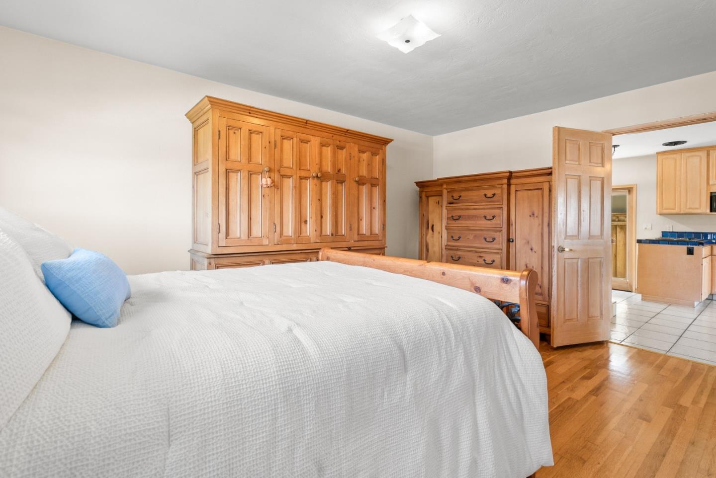 Detail Gallery Image 31 of 61 For 102 32nd Ave, Santa Cruz,  CA 95062 - 3 Beds | 2 Baths