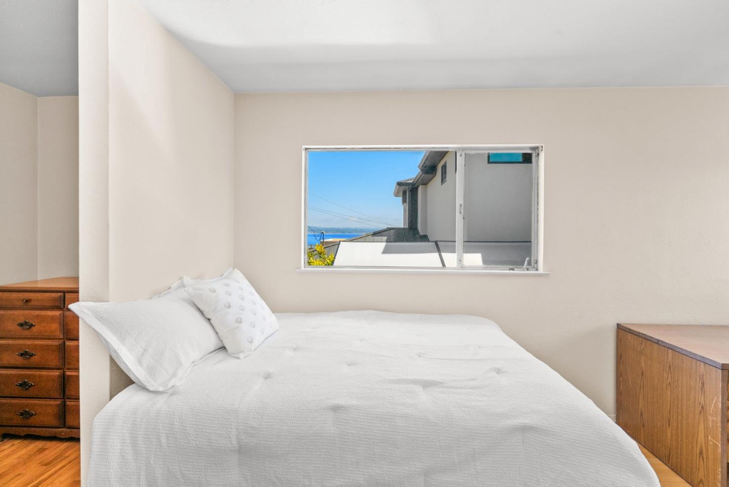 Detail Gallery Image 36 of 61 For 102 32nd Ave, Santa Cruz,  CA 95062 - 3 Beds | 2 Baths