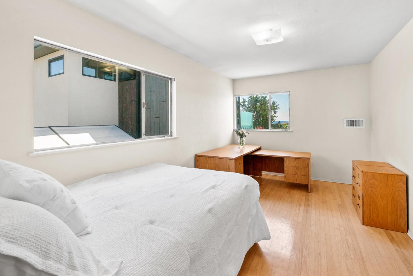 Detail Gallery Image 37 of 61 For 102 32nd Ave, Santa Cruz,  CA 95062 - 3 Beds | 2 Baths