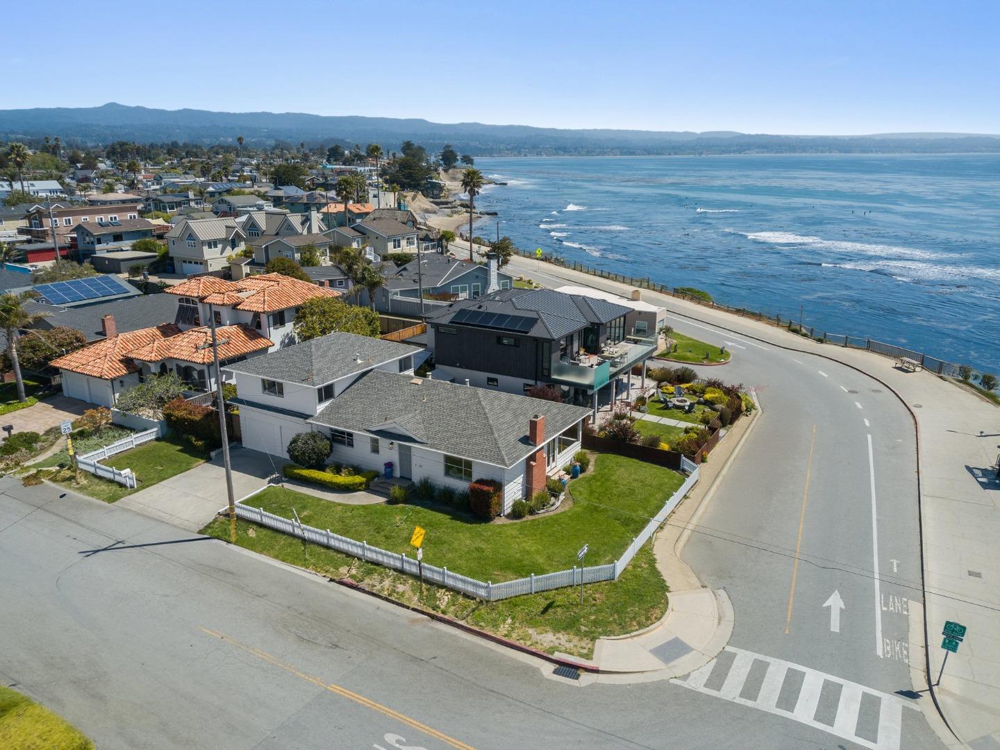 Detail Gallery Image 46 of 61 For 102 32nd Ave, Santa Cruz,  CA 95062 - 3 Beds | 2 Baths