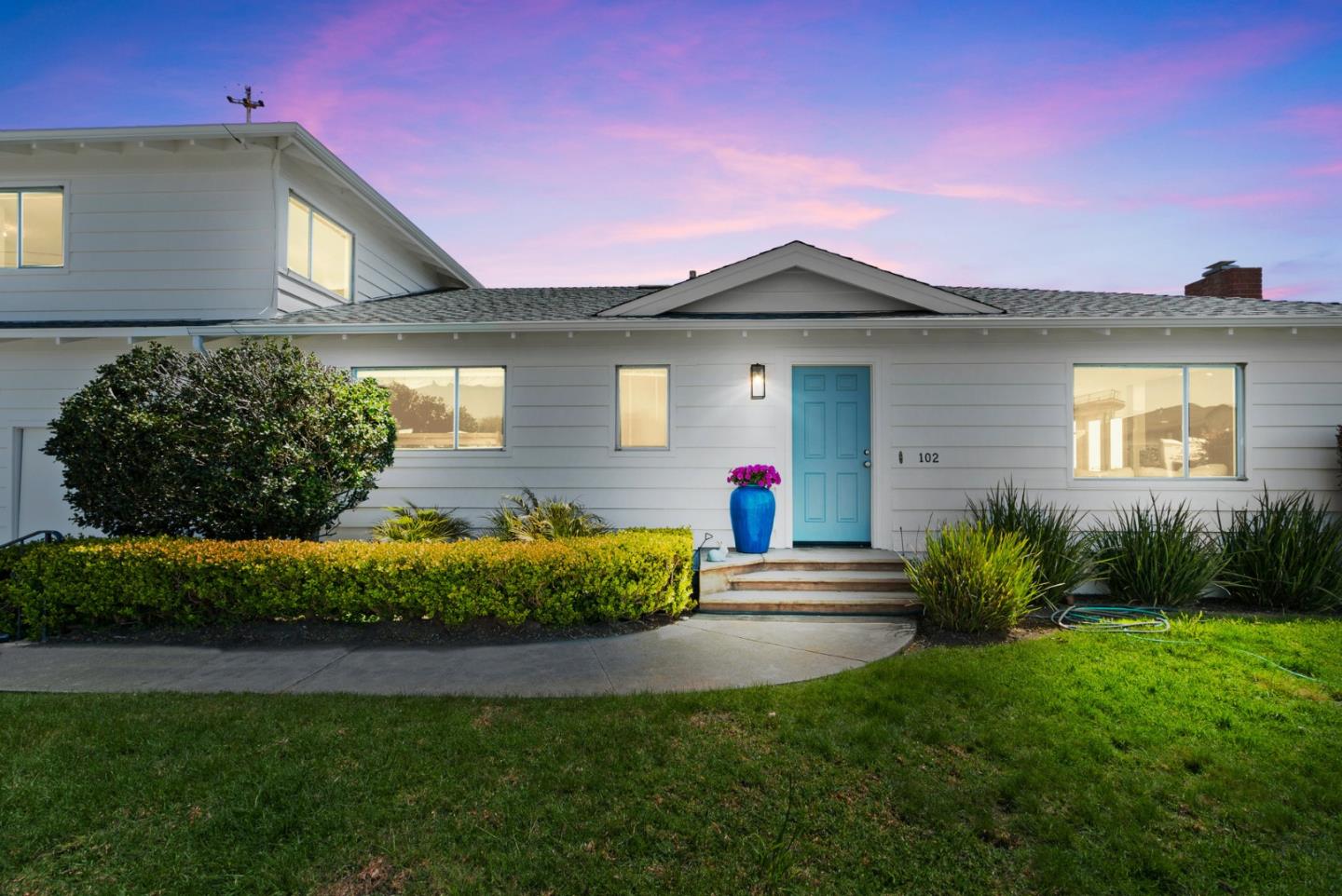 Detail Gallery Image 5 of 61 For 102 32nd Ave, Santa Cruz,  CA 95062 - 3 Beds | 2 Baths