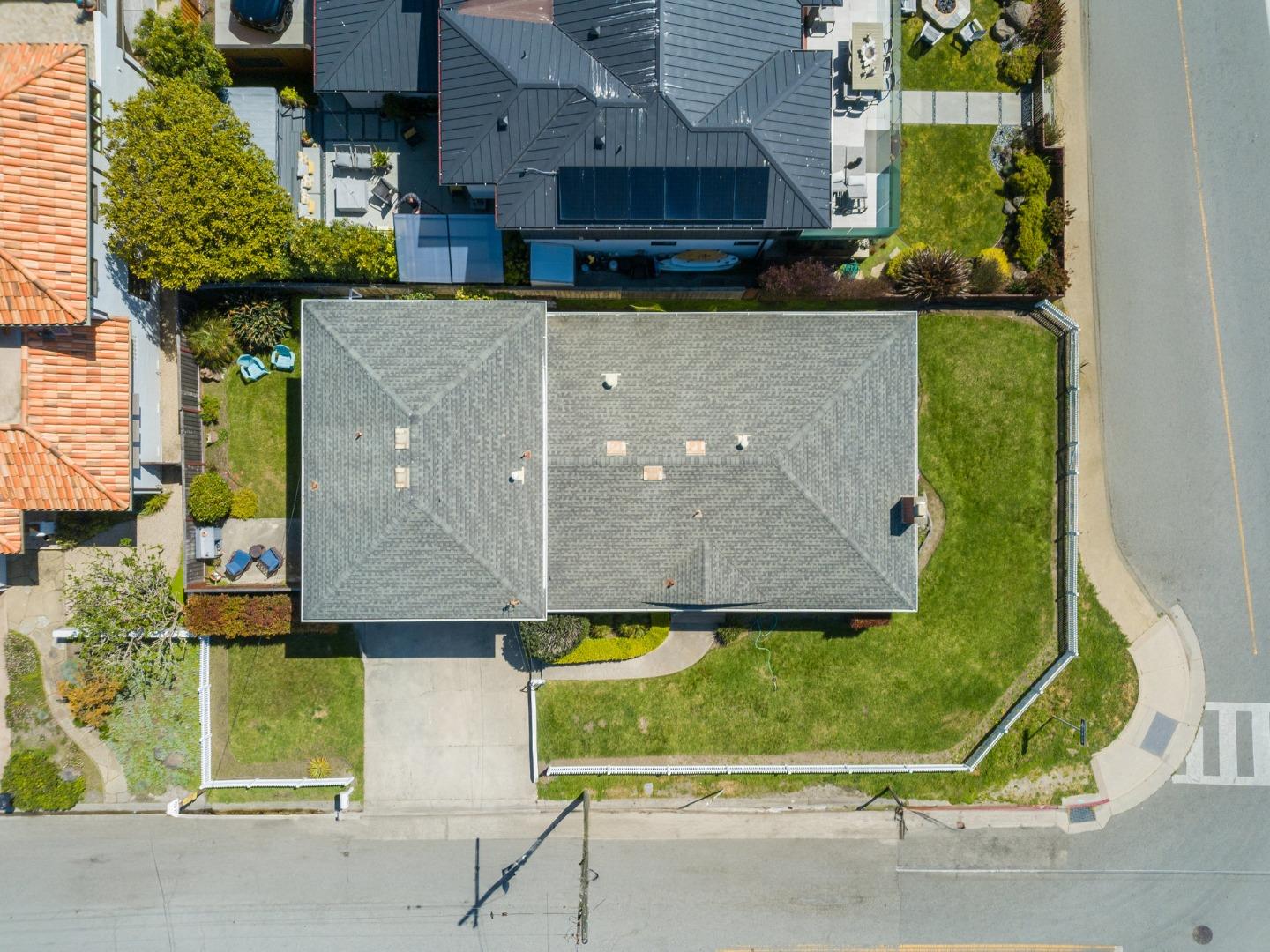 Detail Gallery Image 57 of 61 For 102 32nd Ave, Santa Cruz,  CA 95062 - 3 Beds | 2 Baths
