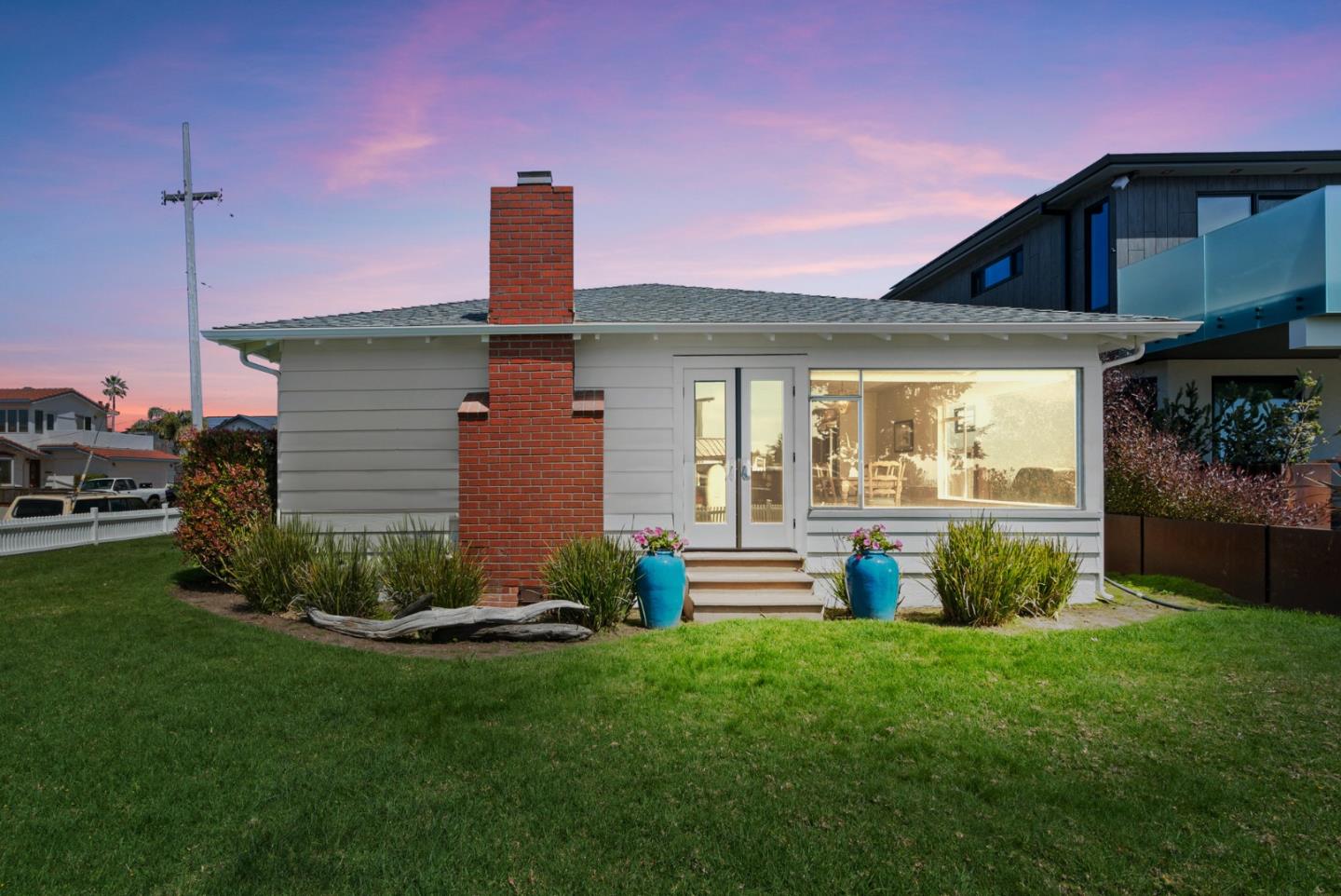 Detail Gallery Image 7 of 61 For 102 32nd Ave, Santa Cruz,  CA 95062 - 3 Beds | 2 Baths
