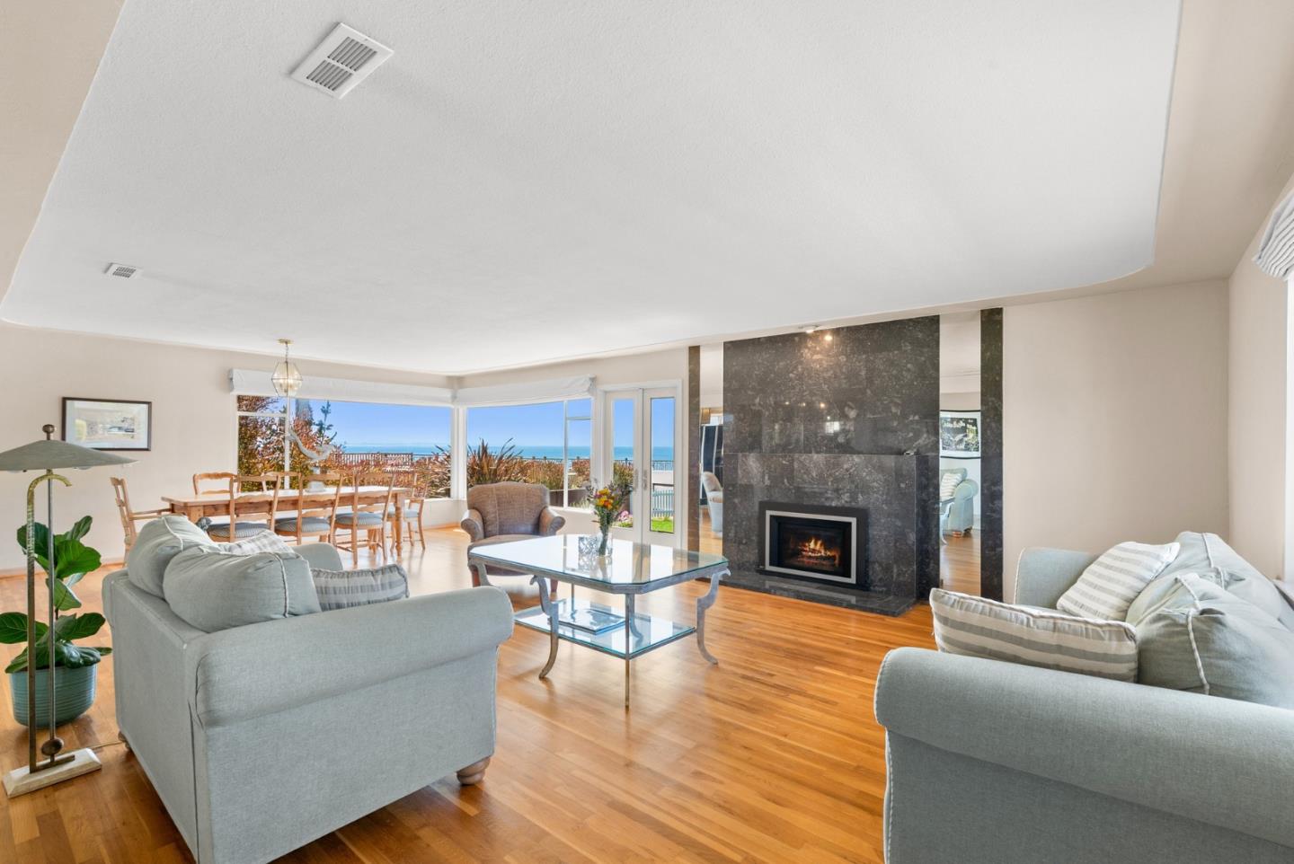 Detail Gallery Image 9 of 61 For 102 32nd Ave, Santa Cruz,  CA 95062 - 3 Beds | 2 Baths
