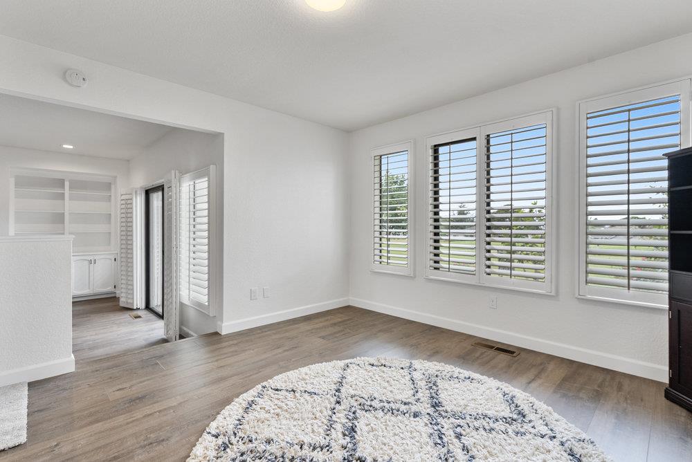 Detail Gallery Image 10 of 31 For 892 Duffin Dr, Hollister,  CA 95023 - 2 Beds | 3 Baths
