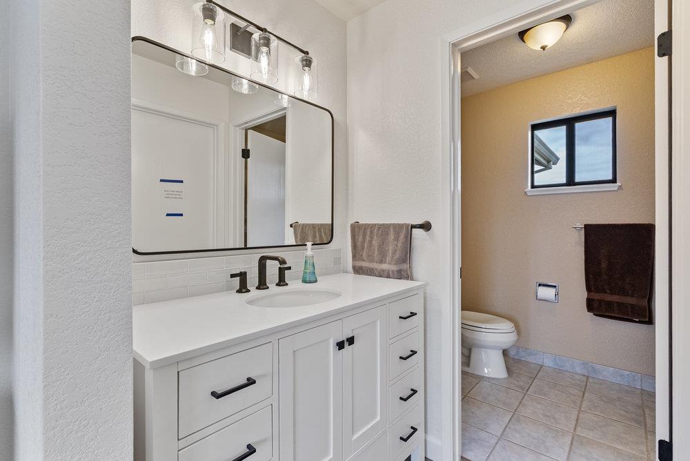 Detail Gallery Image 18 of 31 For 892 Duffin Dr, Hollister,  CA 95023 - 2 Beds | 3 Baths
