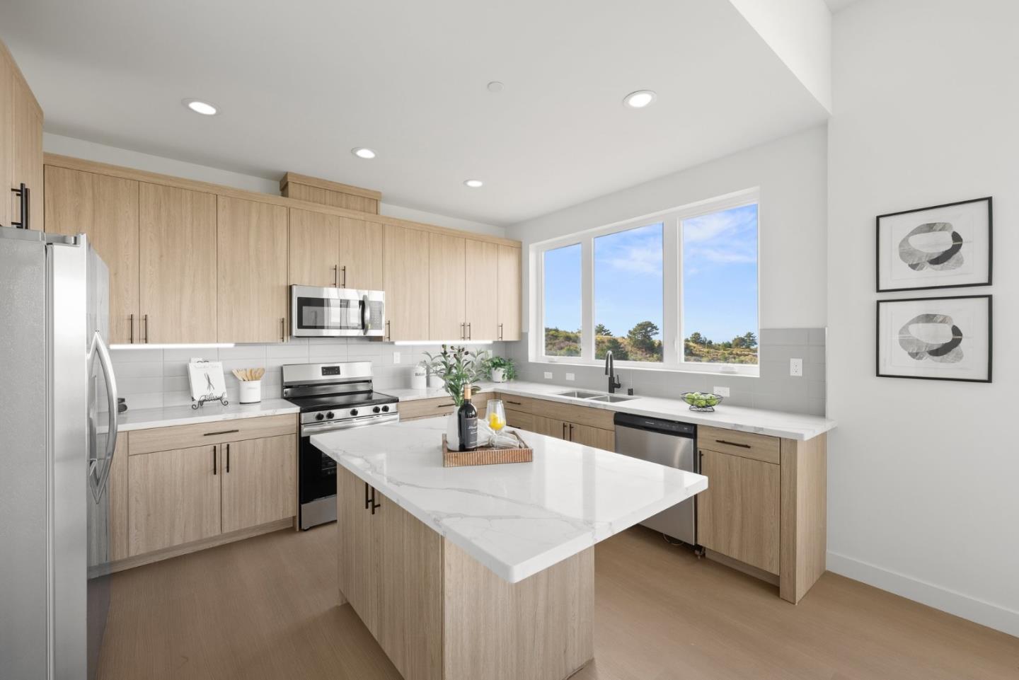 Detail Gallery Image 11 of 50 For 803 Fassler Ave, Pacifica,  CA 94044 - 2 Beds | 2/1 Baths