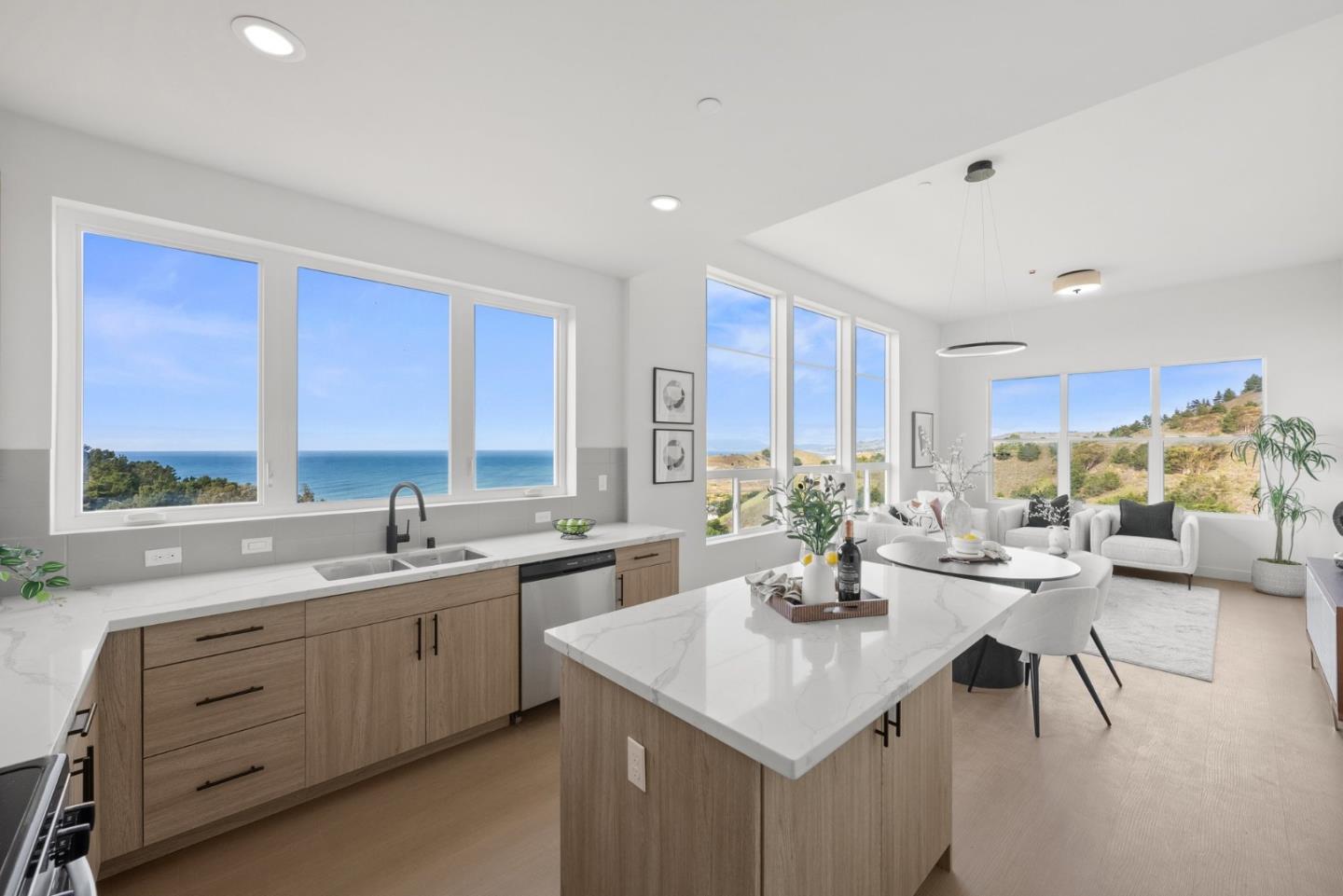 Detail Gallery Image 14 of 50 For 803 Fassler Ave, Pacifica,  CA 94044 - 2 Beds | 2/1 Baths