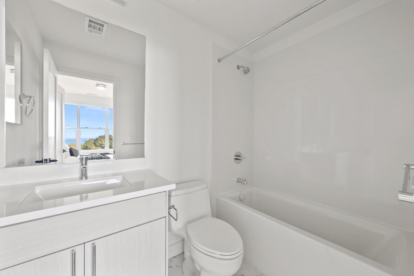 Detail Gallery Image 27 of 50 For 803 Fassler Ave, Pacifica,  CA 94044 - 2 Beds | 2/1 Baths