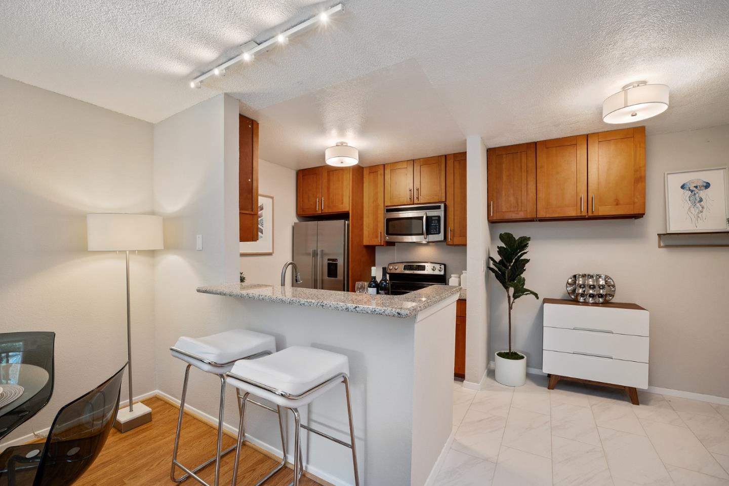 Detail Gallery Image 15 of 43 For 359 Half Moon Ln #113,  Daly City,  CA 94015 - 1 Beds | 1 Baths