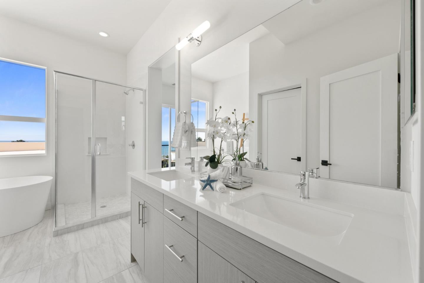 Detail Gallery Image 19 of 54 For 801 Fassler Ave, Pacifica,  CA 94044 - 3 Beds | 2/1 Baths
