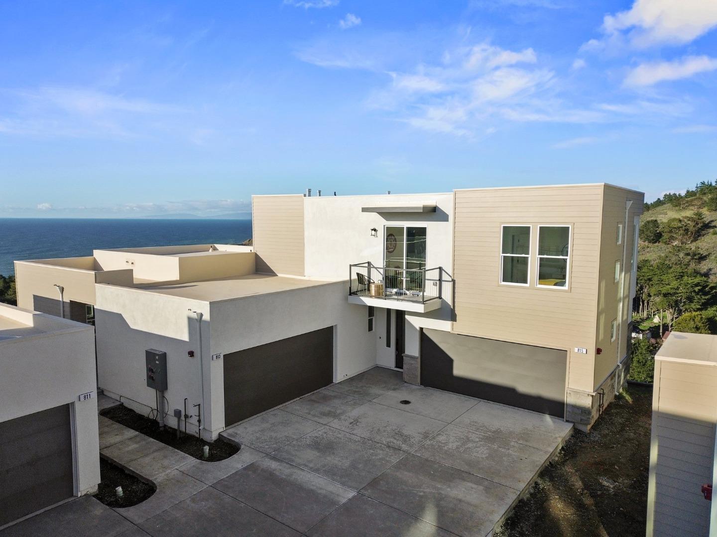 Detail Gallery Image 2 of 54 For 801 Fassler Ave, Pacifica,  CA 94044 - 3 Beds | 2/1 Baths