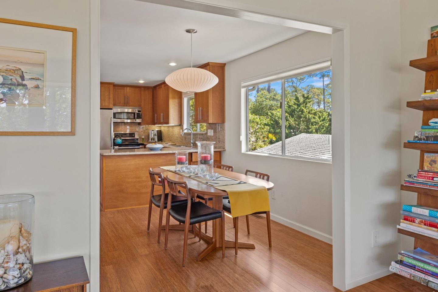 Detail Gallery Image 12 of 39 For 24735 Dolores St, Carmel,  CA 93923 - 2 Beds | 2 Baths