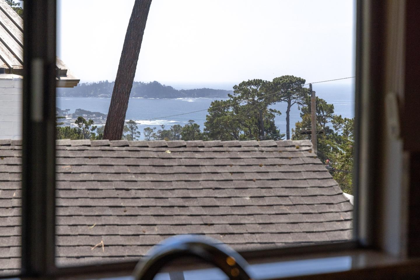 Detail Gallery Image 5 of 39 For 24735 Dolores St, Carmel,  CA 93923 - 2 Beds | 2 Baths