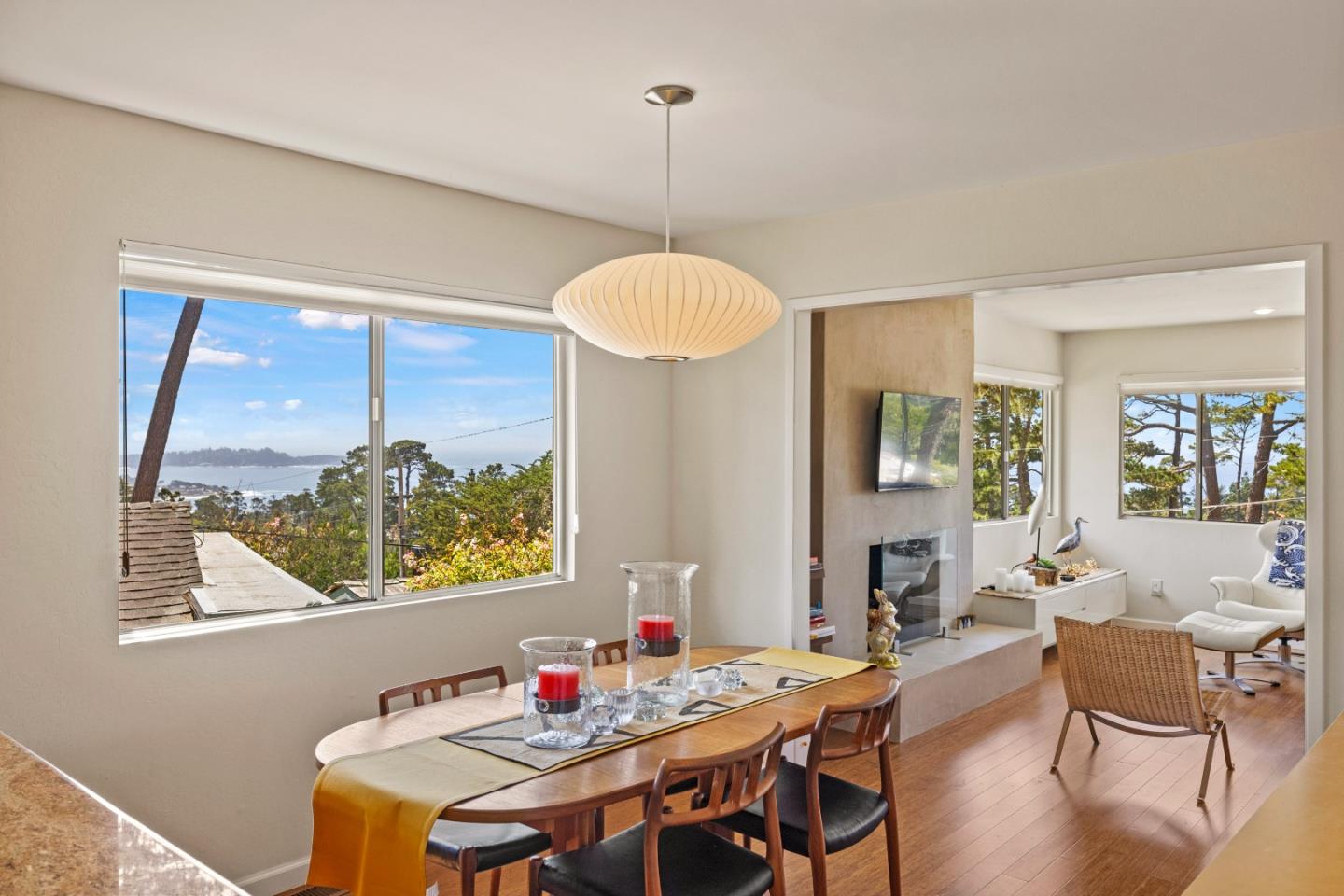 Detail Gallery Image 6 of 39 For 24735 Dolores St, Carmel,  CA 93923 - 2 Beds | 2 Baths