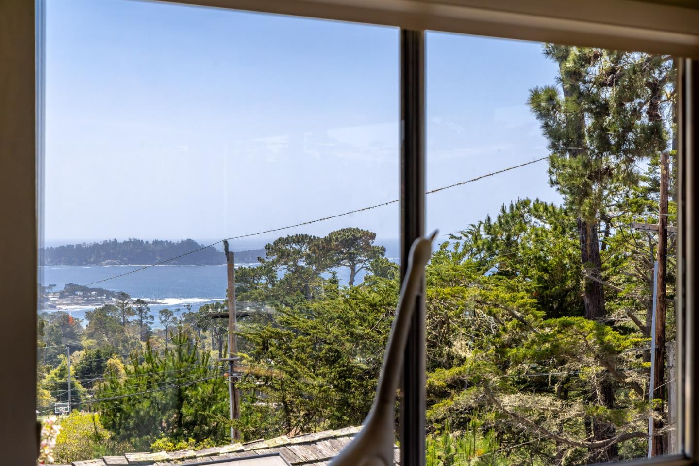 Detail Gallery Image 9 of 39 For 24735 Dolores St, Carmel,  CA 93923 - 2 Beds | 2 Baths
