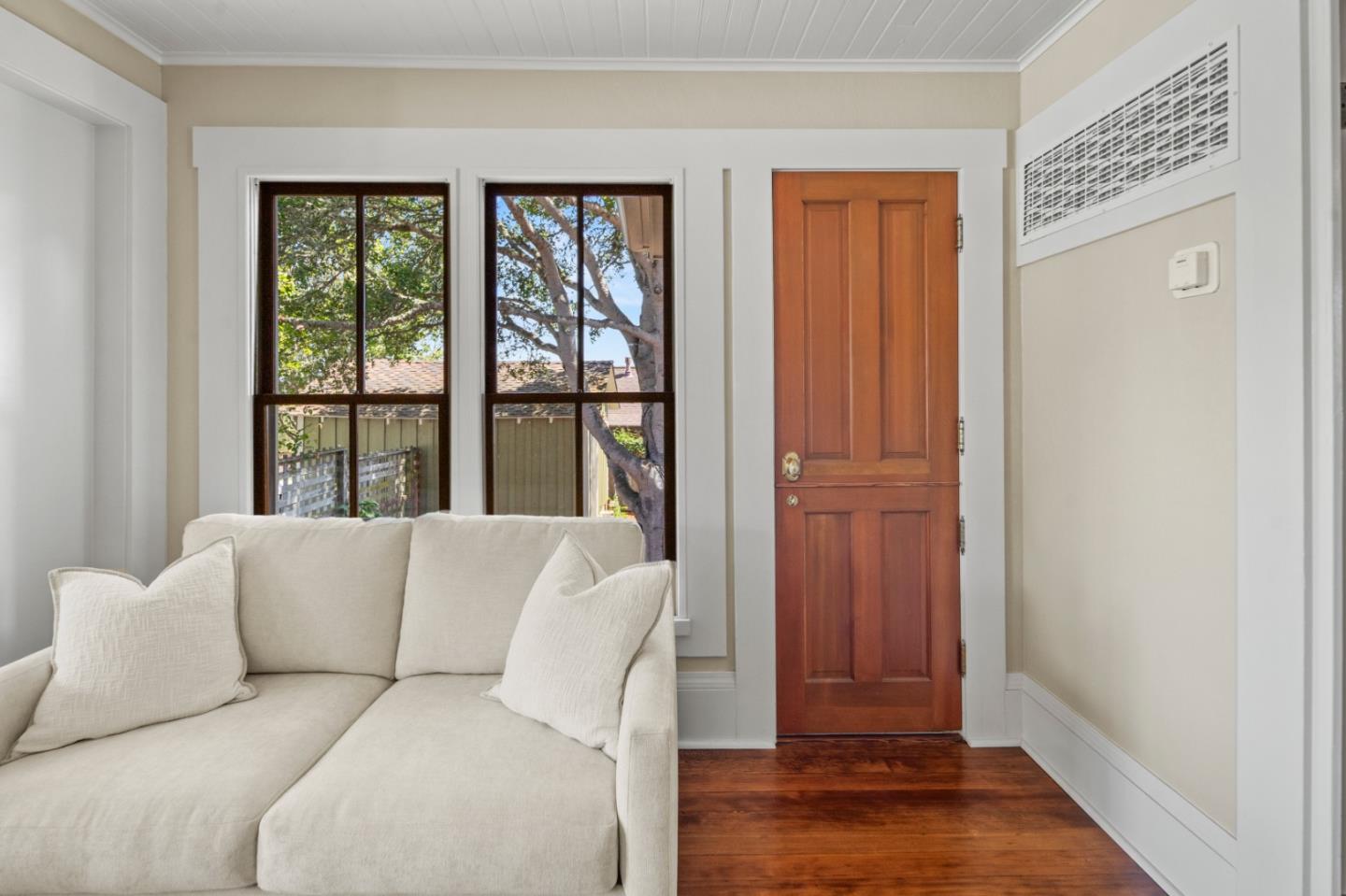 Detail Gallery Image 14 of 35 For 519 Dickman Ave, Monterey,  CA 93940 - 2 Beds | 2 Baths