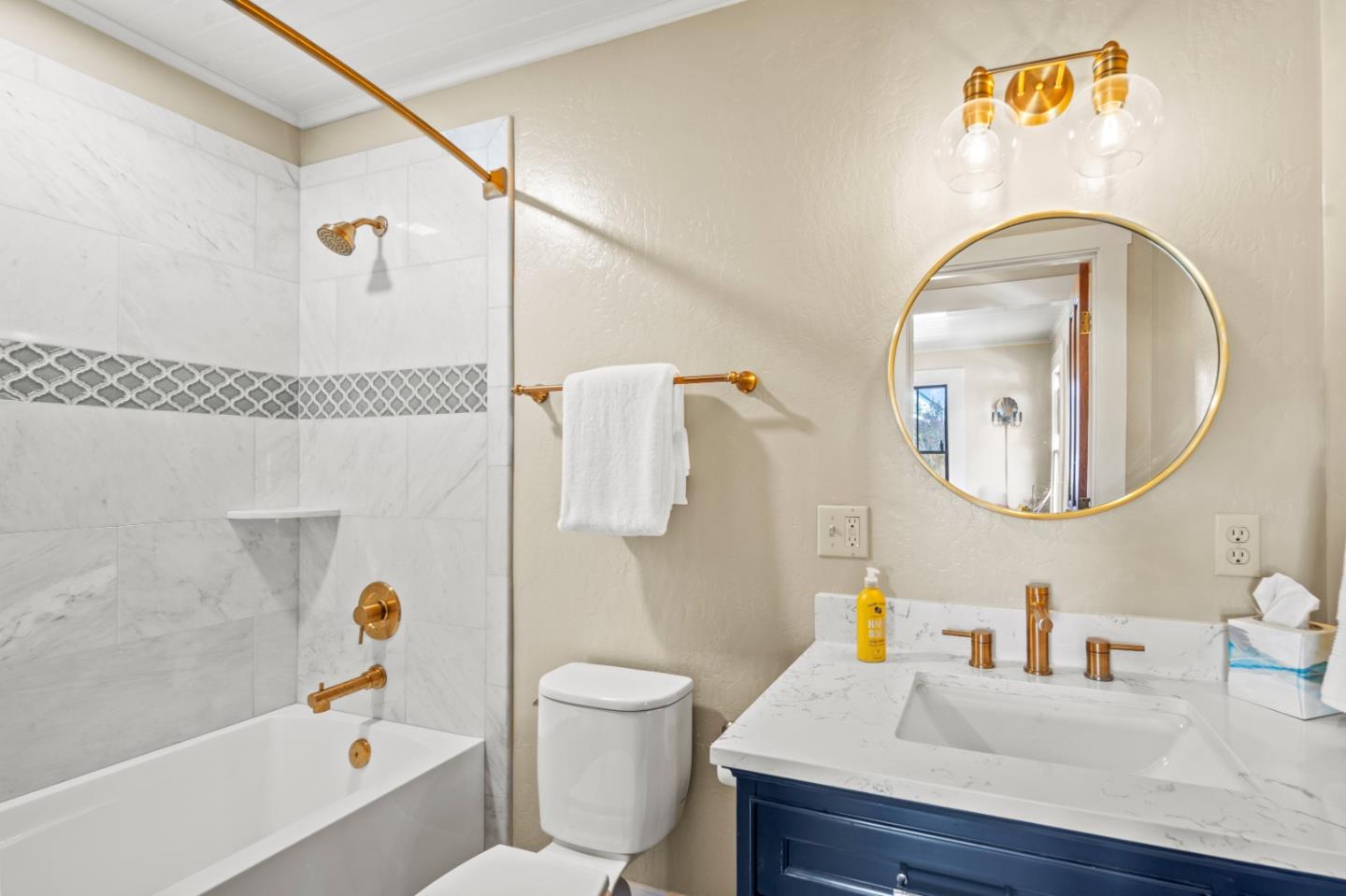 Detail Gallery Image 24 of 35 For 519 Dickman Ave, Monterey,  CA 93940 - 2 Beds | 2 Baths