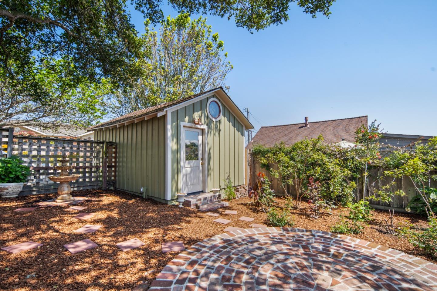 Detail Gallery Image 29 of 35 For 519 Dickman Ave, Monterey,  CA 93940 - 2 Beds | 2 Baths
