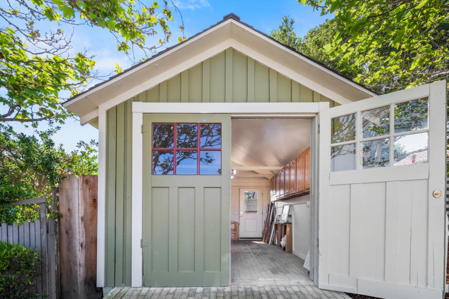 Detail Gallery Image 30 of 35 For 519 Dickman Ave, Monterey,  CA 93940 - 2 Beds | 2 Baths
