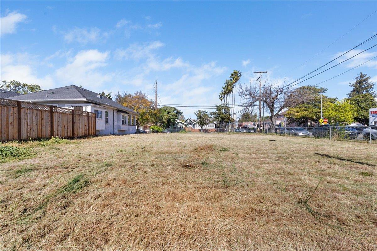 Detail Gallery Image 1 of 38 For 895 S 2nd St, San Jose,  CA 95112 - – Beds | – Baths