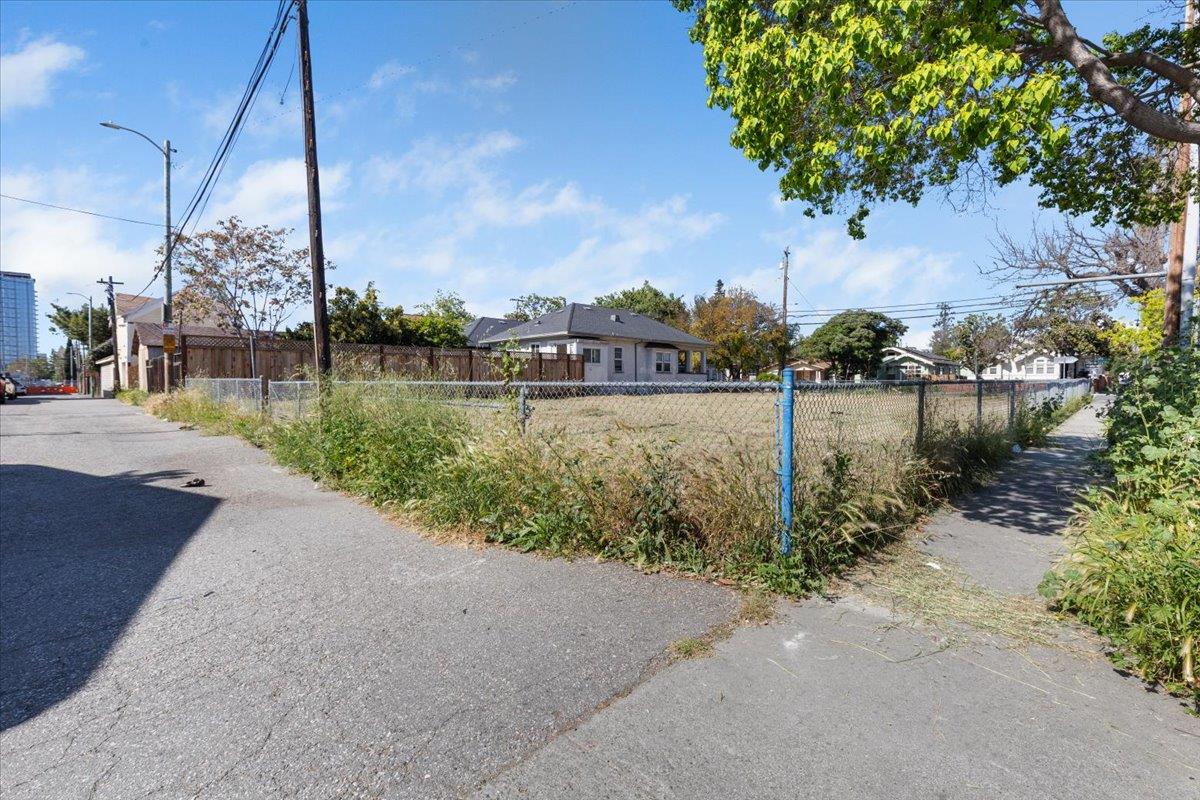 Detail Gallery Image 9 of 38 For 895 S 2nd St, San Jose,  CA 95112 - – Beds | – Baths