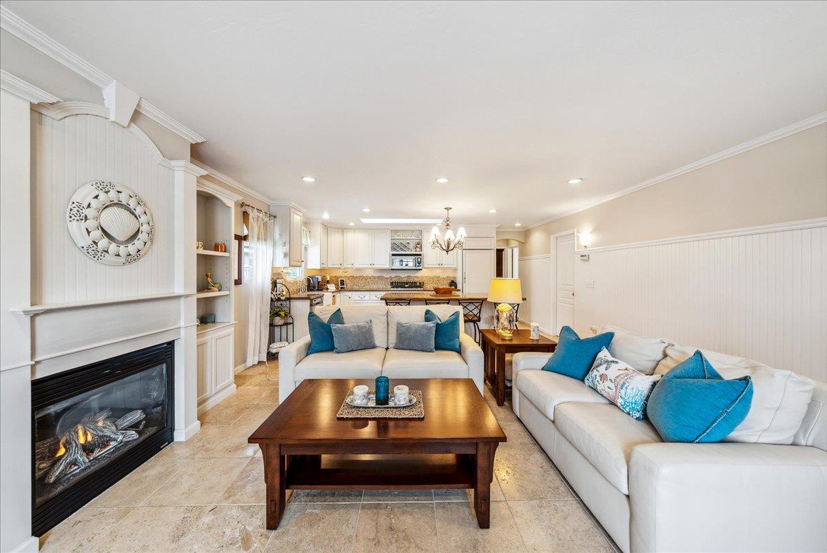 Detail Gallery Image 10 of 48 For 161 Pacific Ave, Pacific Grove,  CA 93950 - 2 Beds | 2 Baths