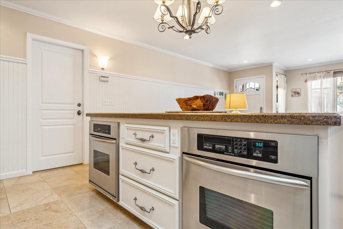 Detail Gallery Image 15 of 48 For 161 Pacific Ave, Pacific Grove,  CA 93950 - 2 Beds | 2 Baths