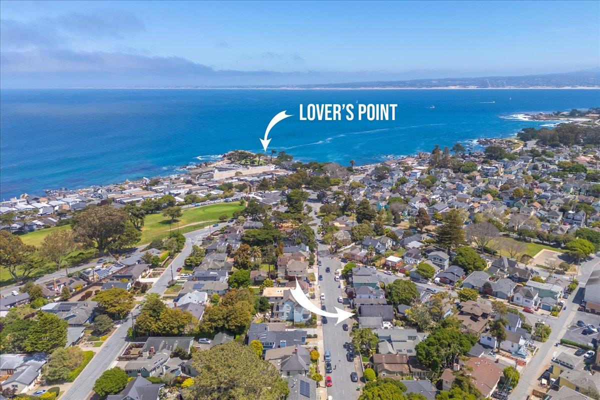 Detail Gallery Image 2 of 48 For 161 Pacific Ave, Pacific Grove,  CA 93950 - 2 Beds | 2 Baths