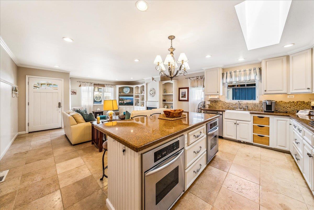 Detail Gallery Image 20 of 48 For 161 Pacific Ave, Pacific Grove,  CA 93950 - 2 Beds | 2 Baths