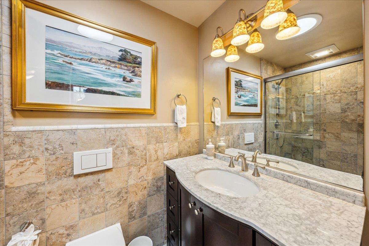 Detail Gallery Image 33 of 48 For 161 Pacific Ave, Pacific Grove,  CA 93950 - 2 Beds | 2 Baths