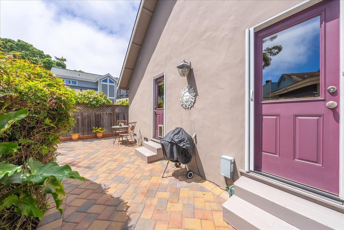 Detail Gallery Image 35 of 48 For 161 Pacific Ave, Pacific Grove,  CA 93950 - 2 Beds | 2 Baths