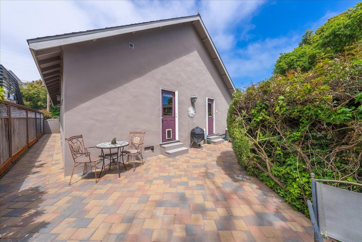Detail Gallery Image 36 of 48 For 161 Pacific Ave, Pacific Grove,  CA 93950 - 2 Beds | 2 Baths