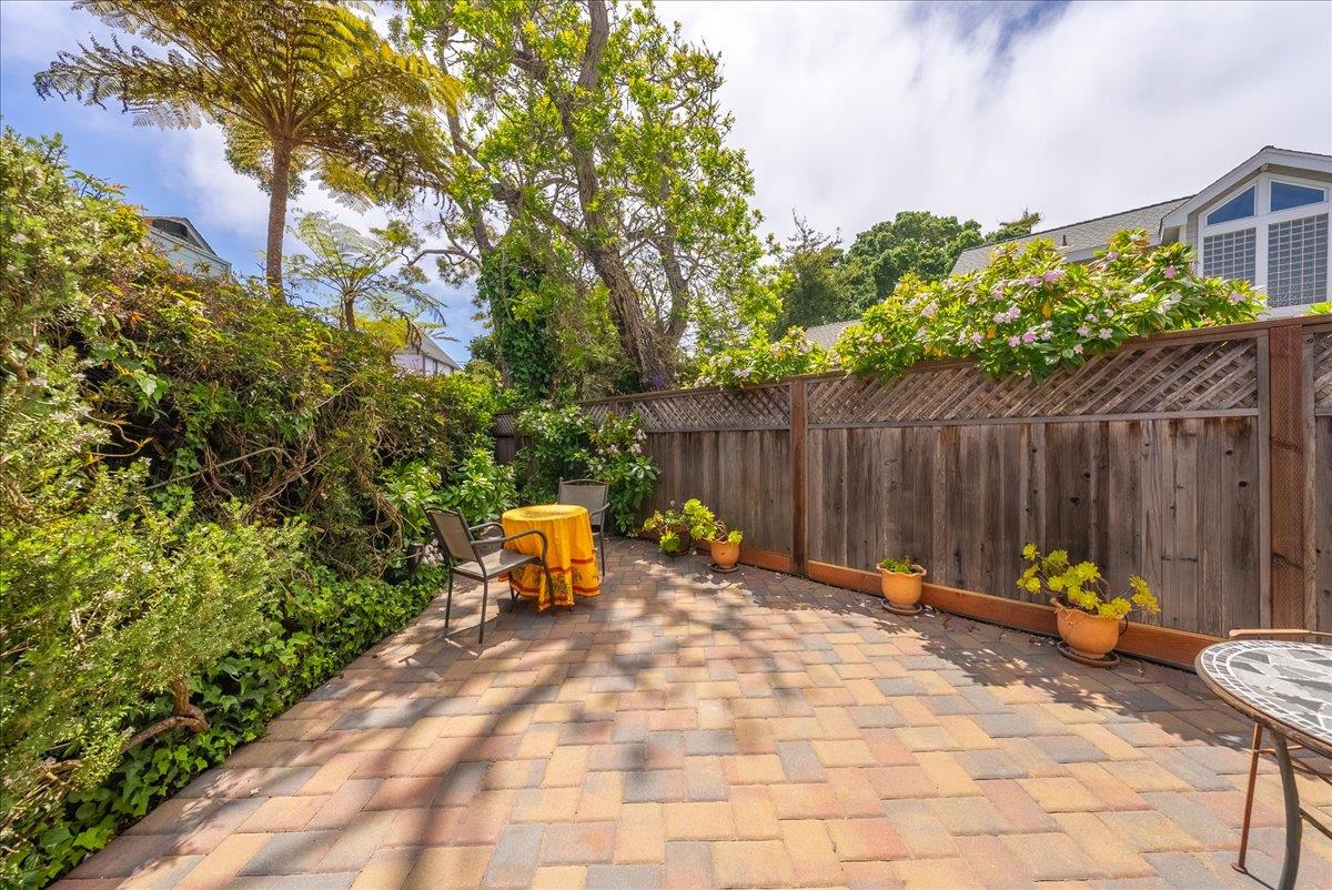 Detail Gallery Image 37 of 48 For 161 Pacific Ave, Pacific Grove,  CA 93950 - 2 Beds | 2 Baths