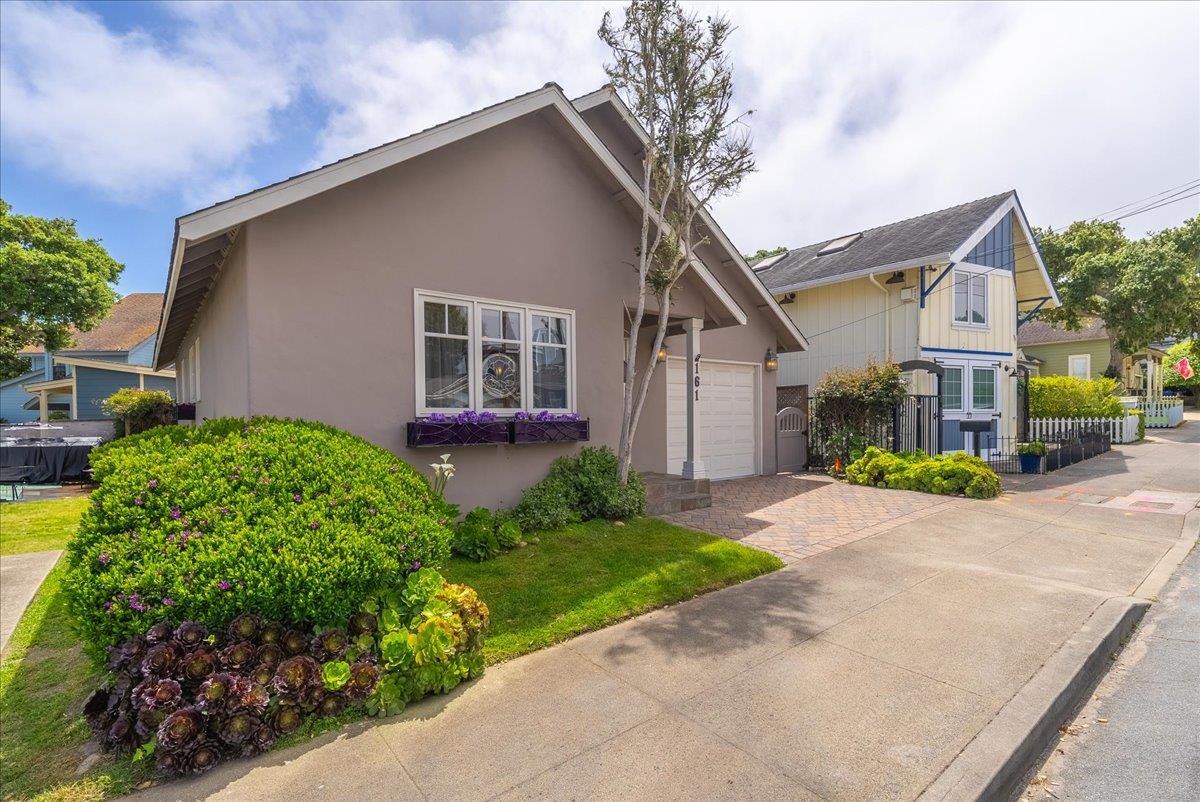 Detail Gallery Image 4 of 48 For 161 Pacific Ave, Pacific Grove,  CA 93950 - 2 Beds | 2 Baths