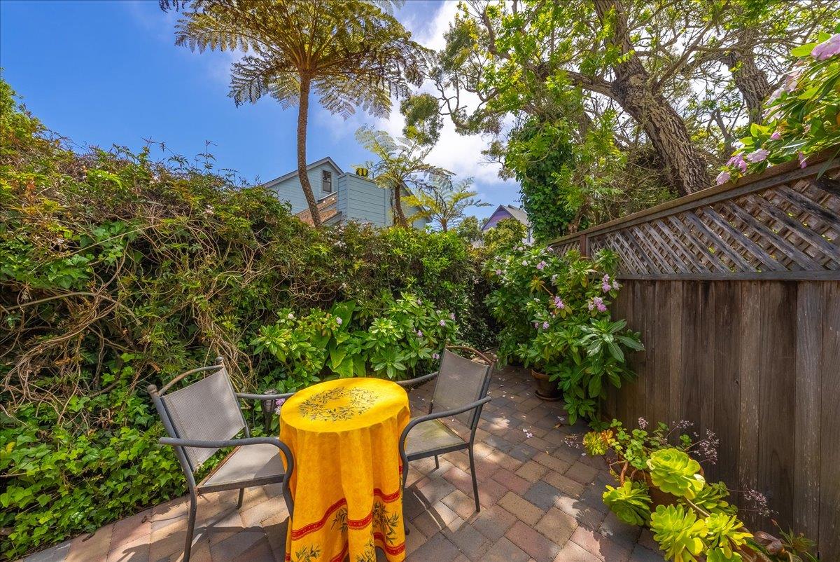 Detail Gallery Image 40 of 48 For 161 Pacific Ave, Pacific Grove,  CA 93950 - 2 Beds | 2 Baths