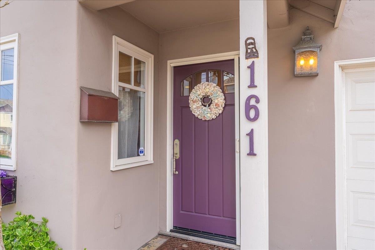 Detail Gallery Image 5 of 48 For 161 Pacific Ave, Pacific Grove,  CA 93950 - 2 Beds | 2 Baths