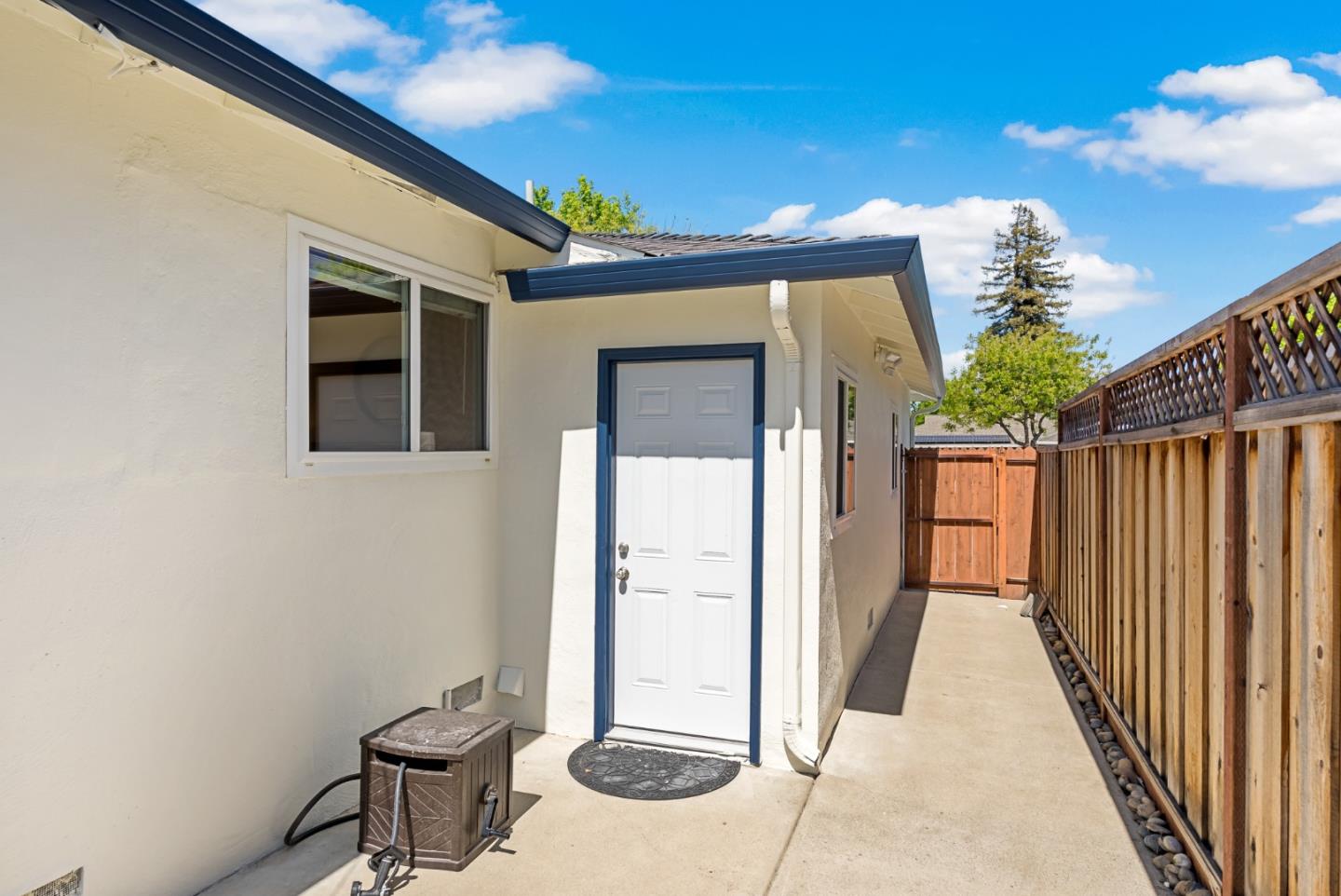 Detail Gallery Image 35 of 45 For 2667 Sutro Dr, San Jose,  CA 95124 - 3 Beds | 2 Baths
