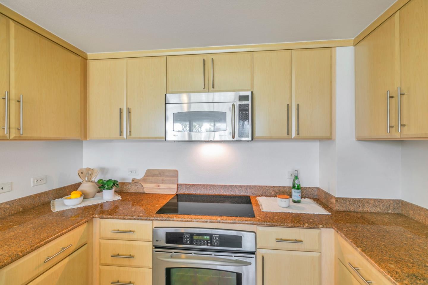 Detail Gallery Image 10 of 50 For 46 W Julian St #527,  San Jose,  CA 95110 - 2 Beds | 2 Baths
