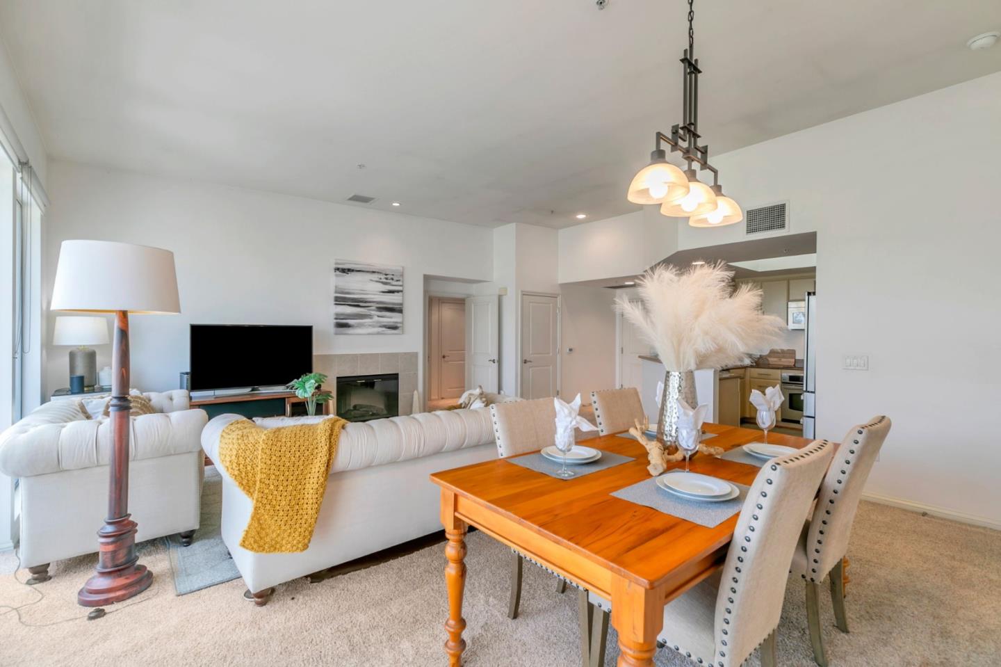 Detail Gallery Image 5 of 50 For 46 W Julian St #527,  San Jose,  CA 95110 - 2 Beds | 2 Baths