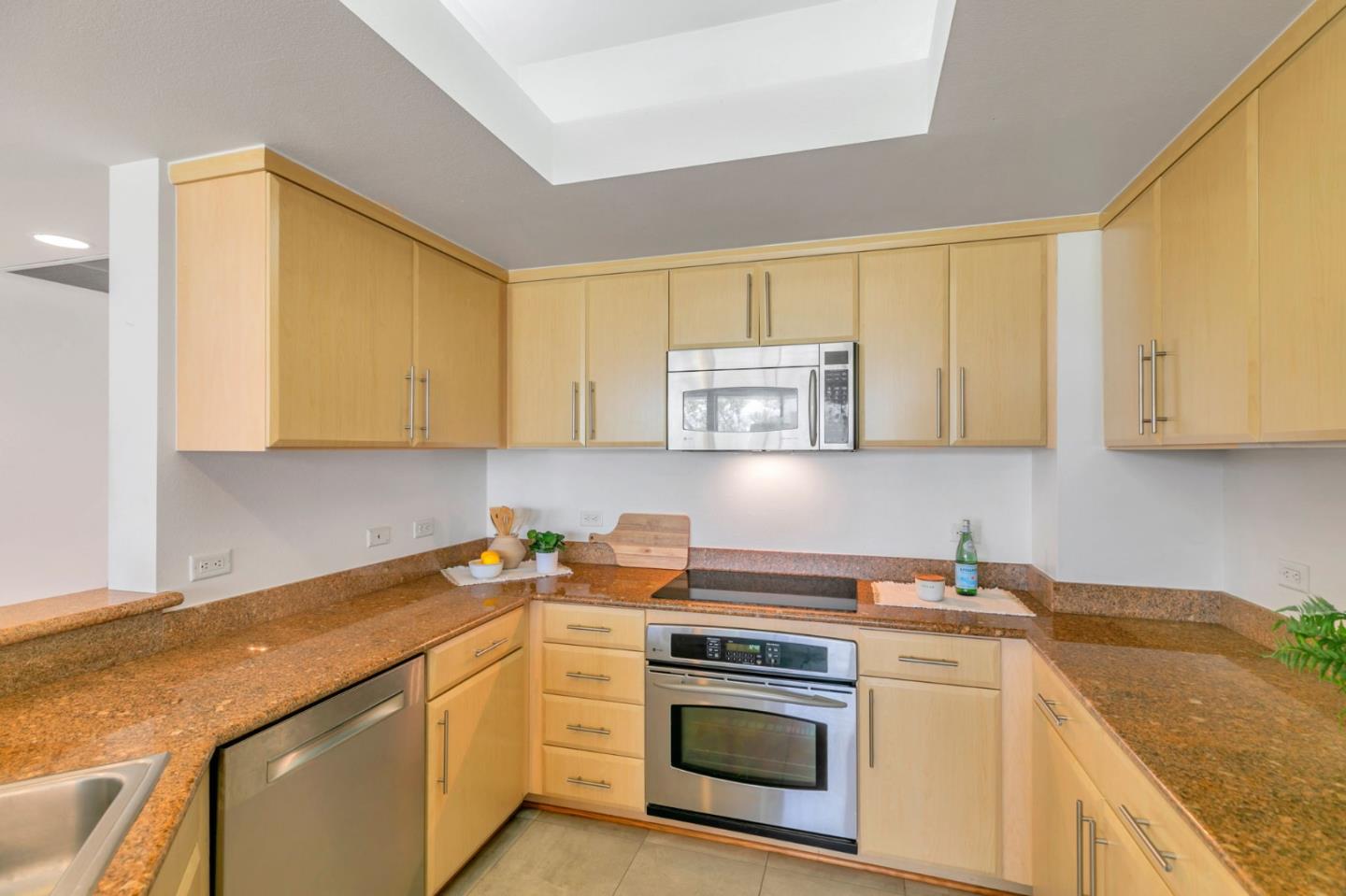 Detail Gallery Image 8 of 50 For 46 W Julian St #527,  San Jose,  CA 95110 - 2 Beds | 2 Baths
