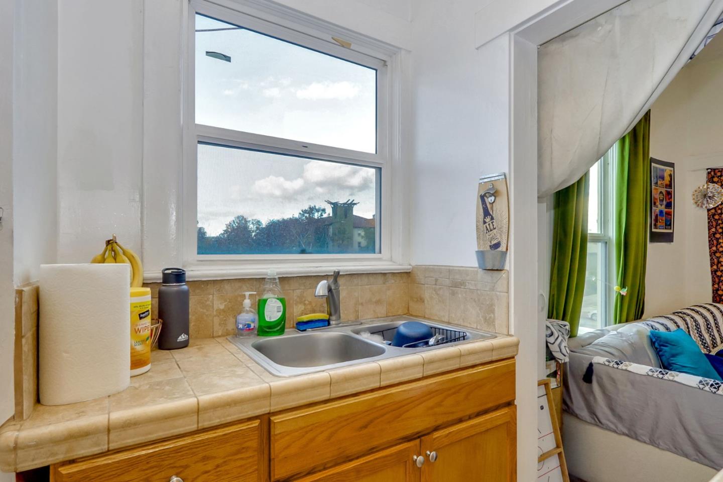 Detail Gallery Image 14 of 59 For 627 S 3rd St, San Jose,  CA 95112 - 9 Beds | 3/1 Baths