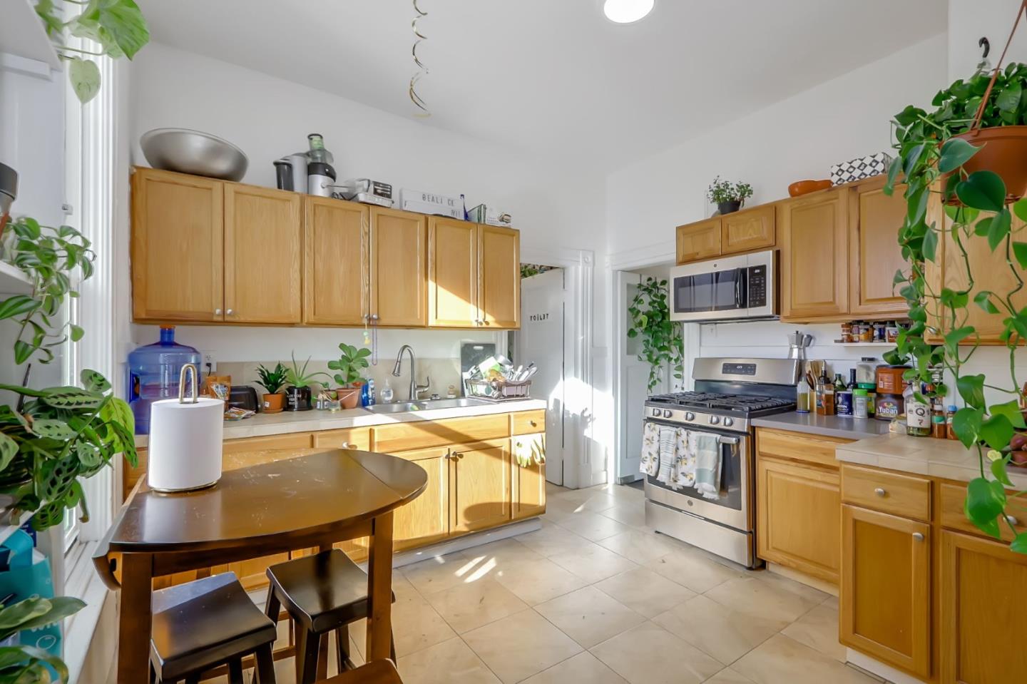 Detail Gallery Image 15 of 59 For 627 S 3rd St, San Jose,  CA 95112 - 9 Beds | 3/1 Baths