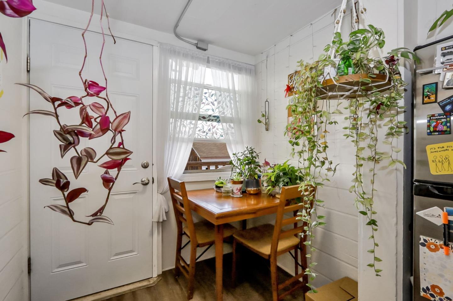 Detail Gallery Image 19 of 59 For 627 S 3rd St, San Jose,  CA 95112 - 9 Beds | 3/1 Baths