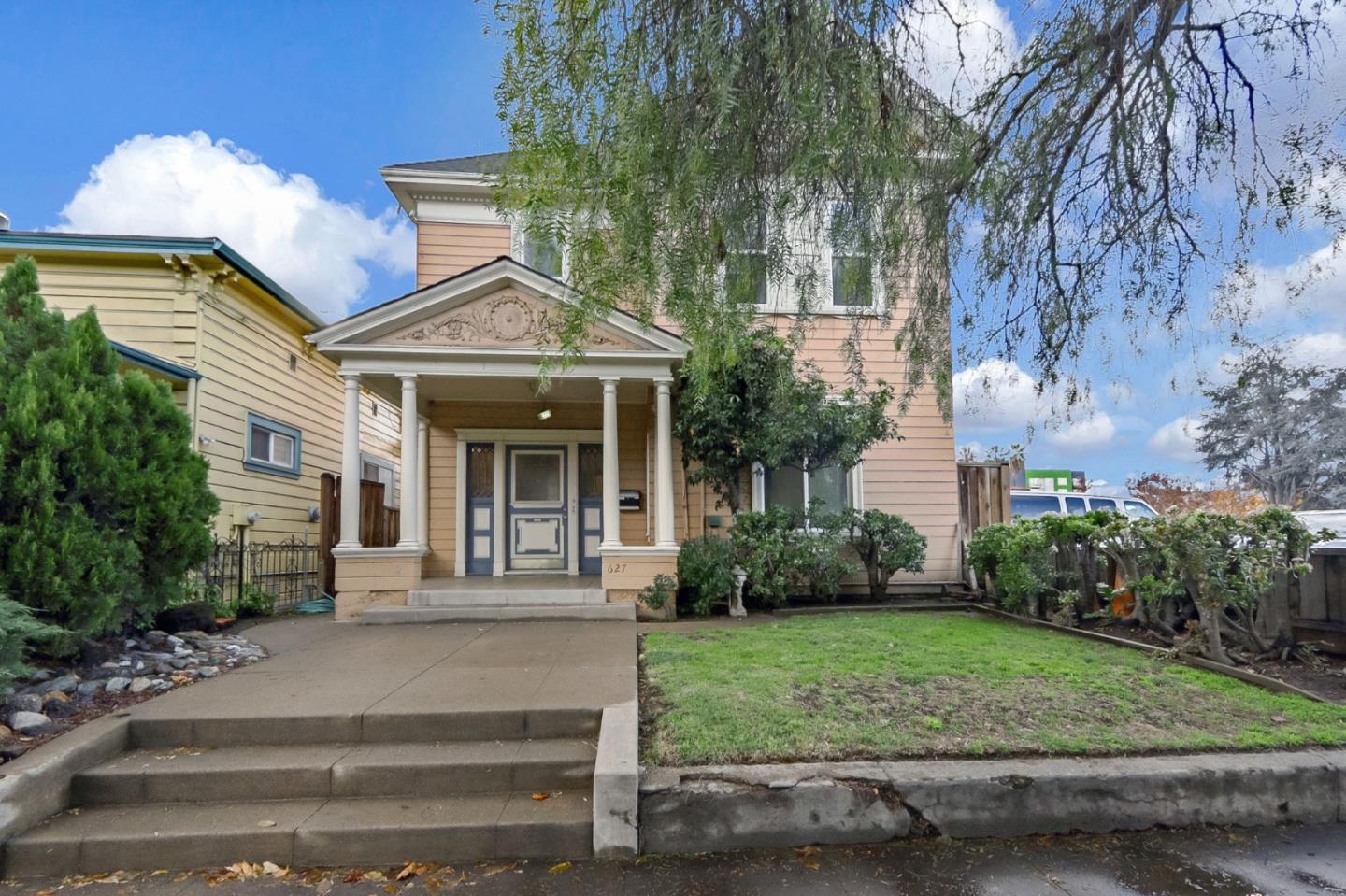 Detail Gallery Image 2 of 59 For 627 S 3rd St, San Jose,  CA 95112 - 9 Beds | 3/1 Baths